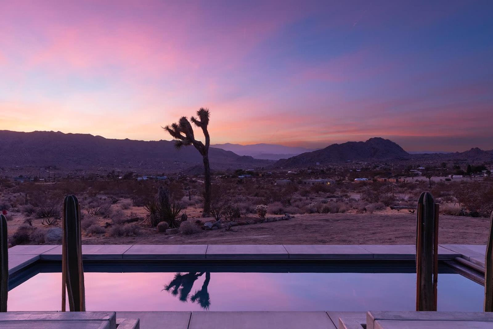 Sacred Haven L Cabin W Cowboy Pool At Park Entrance Joshua Tree Exterior photo